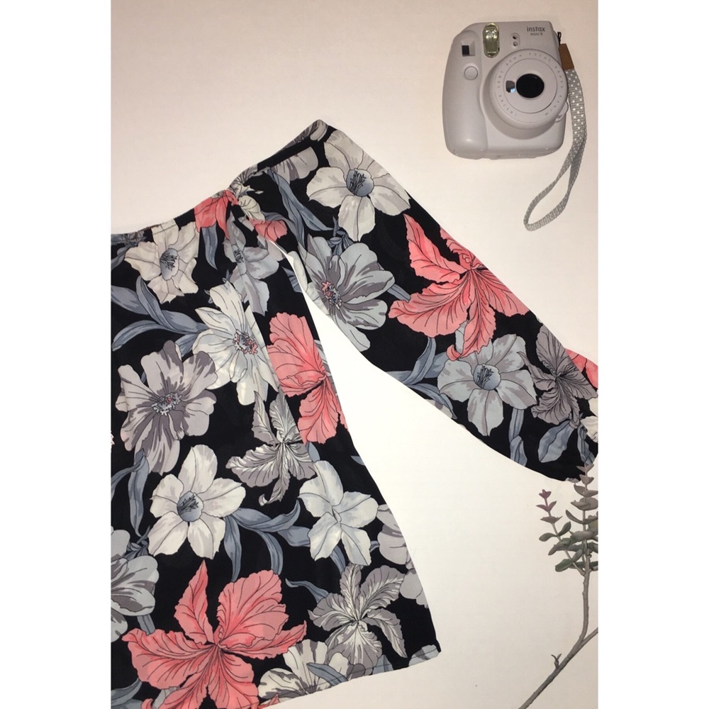 Off the Shoulder Floral Blouse